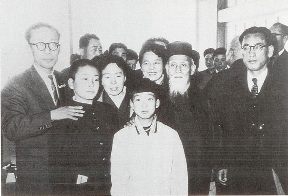 Morihei Ueshiba at Haneda Airport