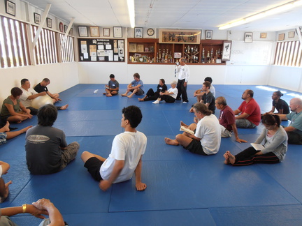 Sam Chin Sifu Lecturing on I Liq Chuan